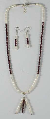 Garnet and Pearl Necklace